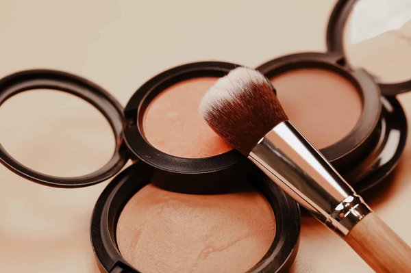 Comment créer un look naturel avec des produits de maquillage bio ?