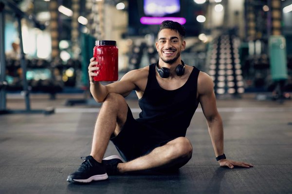 Chaque article peut parler des différents types de complément alimentaire pour la muscu : whey isolate, collagène, pré-workout, créatine monohydrate. Mon site a une page pour chacun de ses compléments